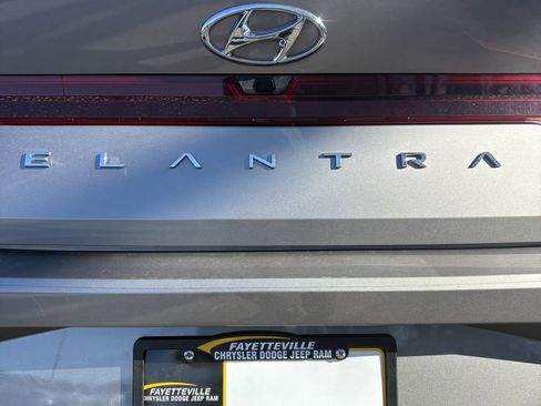 Used 2021 Hyundai Elantra SEL w/ Convenience Package image 34