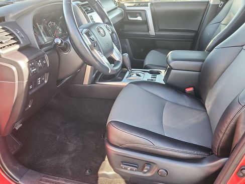 Used 2023 Toyota 4Runner SR5 Premium w/ SR5 Premium Package AWD/4WD image 7