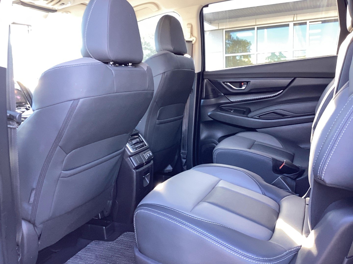 Used 2022 Subaru Ascent Onyx Edition AWD/4WD image 9