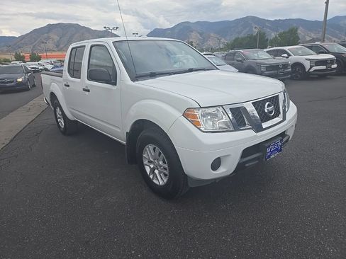 Used 2018 Nissan Frontier SV AWD/4WD image 4
