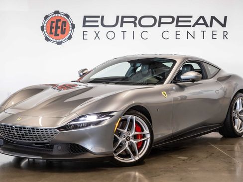 Used 2021 Ferrari Roma RWD image 5