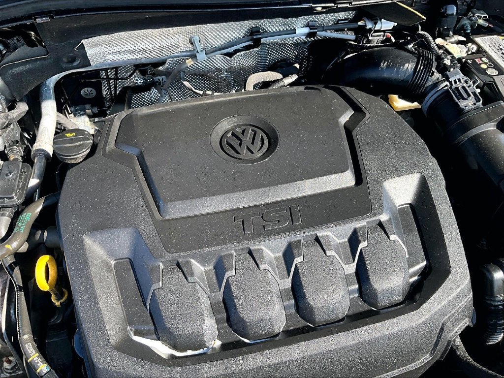 Used 2022 Volkswagen Tiguan SE AWD/4WD image 33