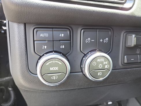 New 2026 GMC Yukon XL Denali w/ Denali Reserve Package AWD/4WD image 8