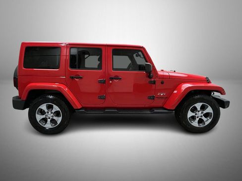 Used 2016 Jeep Wrangler Unlimited Sahara w/ Connectivity Group AWD/4WD image 4