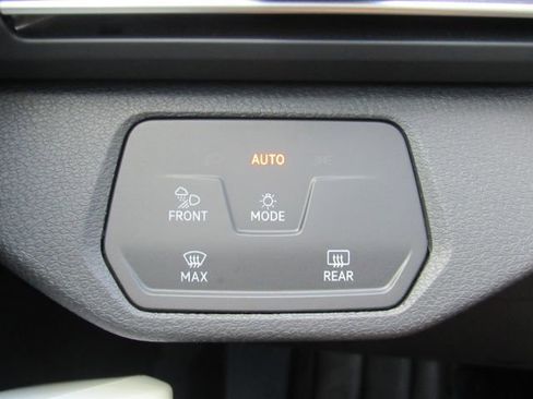 Used 2021 Volkswagen ID.4 1st Edition image 36