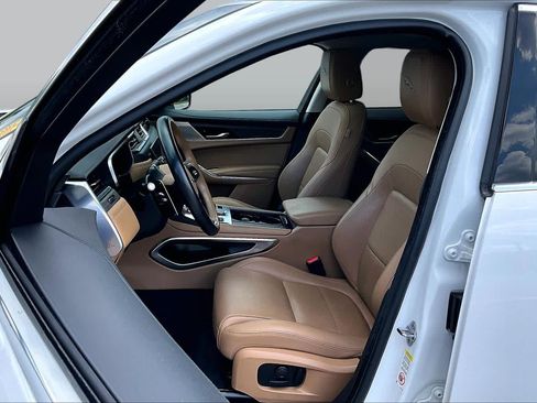 Used 2023 Jaguar F-PACE S AWD/4WD image 8