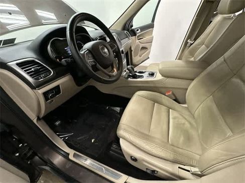 Used 2019 Jeep Grand Cherokee Limited image 18