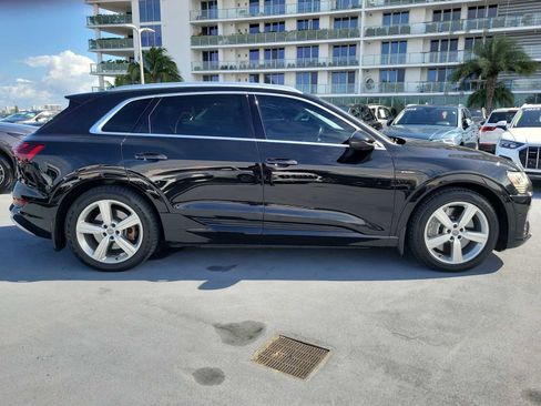Used 2019 Audi e-tron Premium Plus image 7
