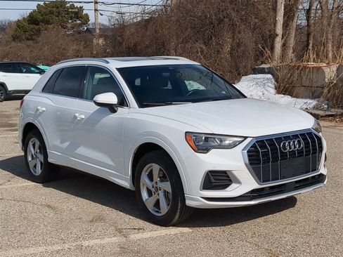 Used 2022 Audi Q3 2.0T Premium w/ Convenience Package image 16