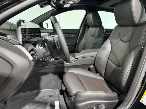 New 2026 Cadillac CT5 V image 5