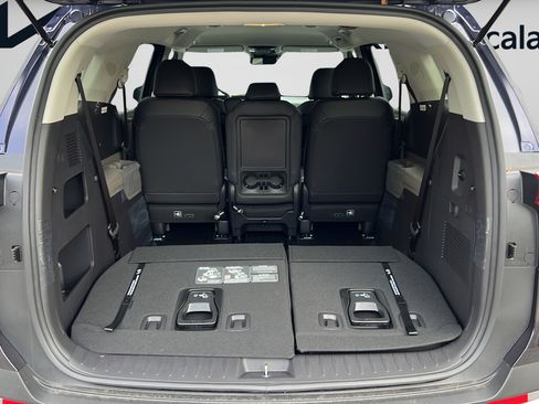 New 2026 Kia Carnival FWD image 12