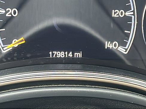 Used 2015 Jeep Grand Cherokee Limited w/ Trailer Tow Group IV image 31