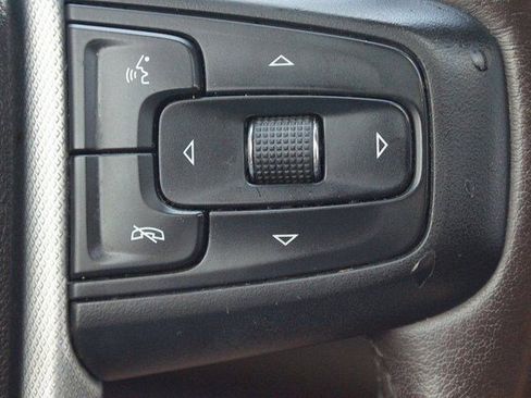 Used 2021 GMC Yukon Denali w/ Denali Premium Package image 28