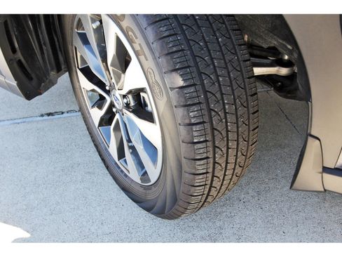 Used 2025 Subaru Outback Limited image 32