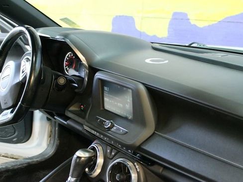 Used 2017 Chevrolet Camaro LT w/ RS Package image 10