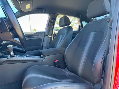 Used 2024 Honda Civic Sport image 17
