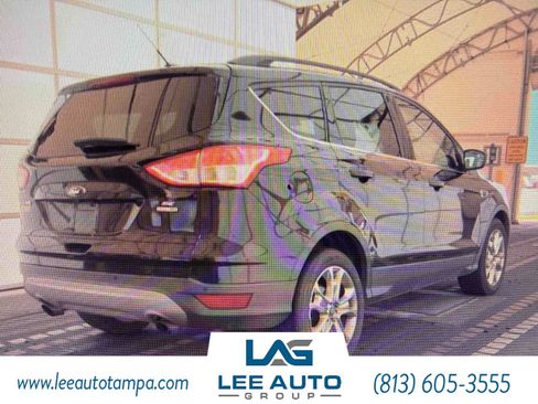 Used 2016 Ford Escape SE w/ SE Leather Comfort Package AWD/4WD image 2
