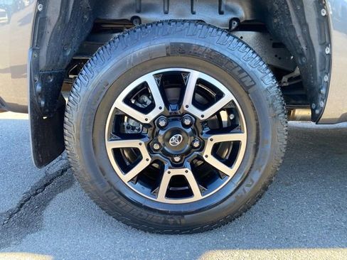 Used 2019 Toyota Tundra Limited image 18
