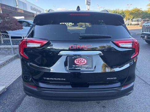 Used 2023 GMC Terrain SLE w/ Driver Convenience Package image 8