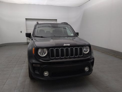 Used 2020 Jeep Renegade Latitude FWD image 14