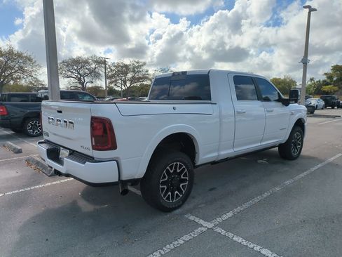 Used 2025 RAM 2500 Limited AWD/4WD image 6