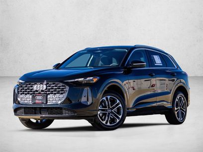 Used 2025 Audi Q5 Premium w/ Convenience Package