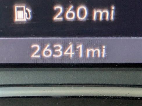 Used 2023 GMC Terrain SLT image 33