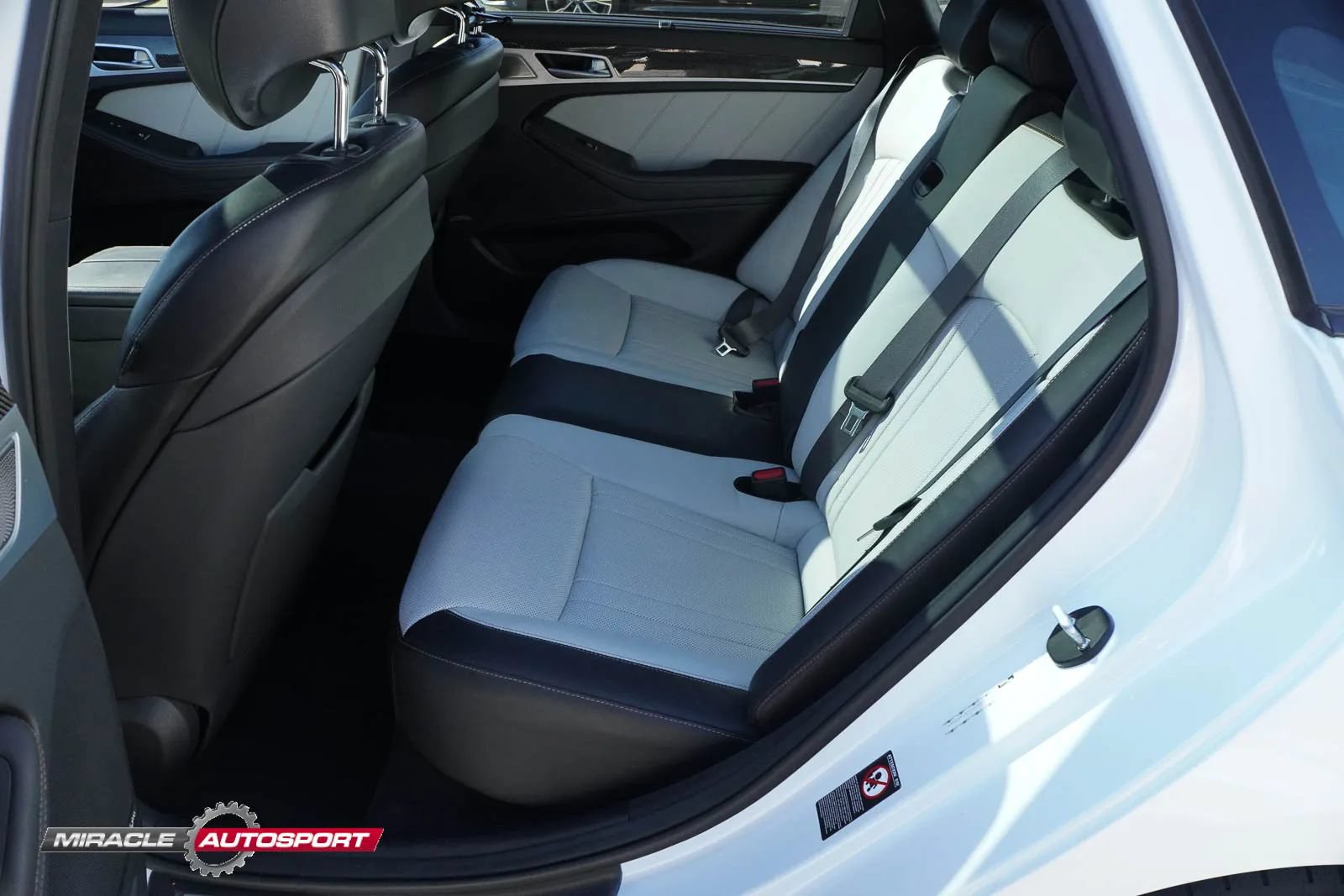 Used 2018 Genesis G80 3.3T Sport RWD image 23