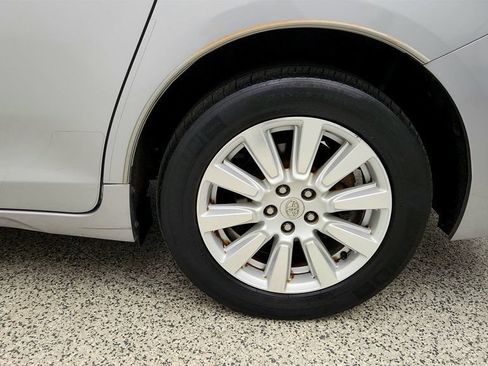 Used 2017 Toyota Sienna XLE Premium AWD/4WD image 9