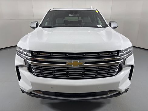Used 2023 Chevrolet Suburban Premier image 3