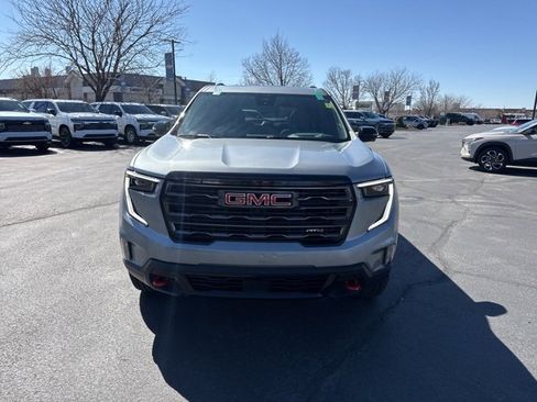 Used 2026 GMC Acadia AT4 w/ Luxury Package image 2