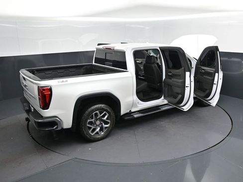 Used 2023 GMC Sierra 1500 SLT w/ SLT Convenience Package AWD/4WD image 43