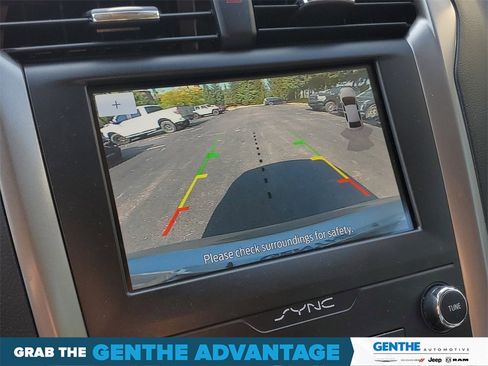 Used 2020 Ford Fusion SE image 19