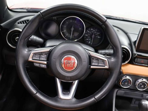 Used 2018 FIAT 124 Spider Lusso RWD image 21
