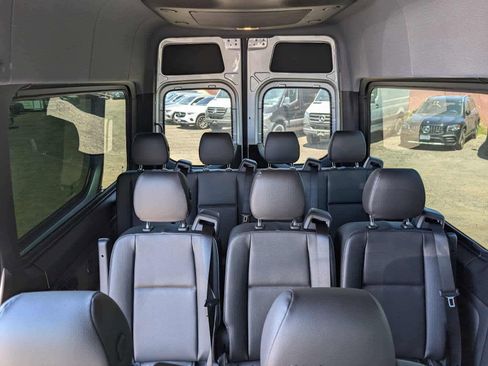 New 2025 Mercedes-Benz Sprinter 2500 image 18