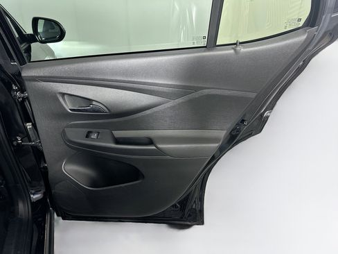 Used 2025 Buick Envista Preferred image 27