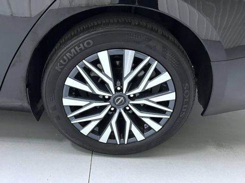 Used 2025 Nissan Altima 2.5 SV FWD image 22