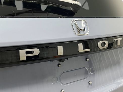 New 2026 Honda Pilot Elite image 6