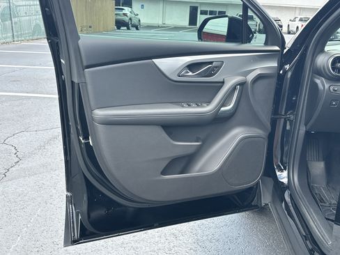 Used 2019 Chevrolet Blazer LT FWD image 10