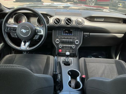 Used 2018 Ford Mustang Coupe RWD image 14