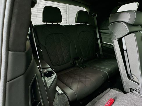 Used 2025 BMW X7 xDrive40i image 28