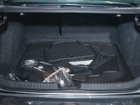 Certified 2021 Volkswagen Jetta SE w/ SE Cold Weather Package image 29