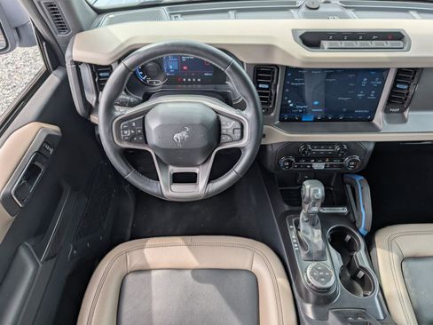 Used 2024 Ford Bronco Wildtrak image 18