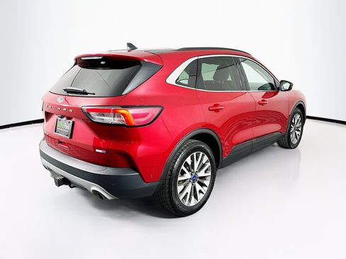 Used 2020 Ford Escape Titanium image 9