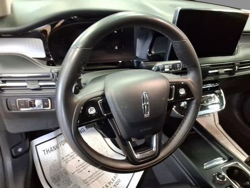 Certified 2023 Lincoln Corsair AWD image 16