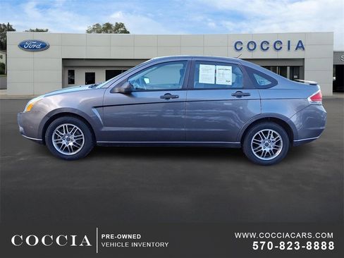 Used 2010 Ford Focus SE image 7
