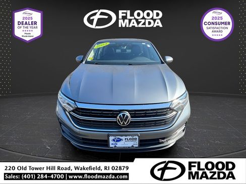 Used 2023 Volkswagen Jetta SE image 8