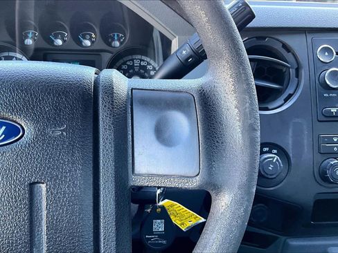 Used 2016 Ford F250 XL w/ Power Equipment Group image 24