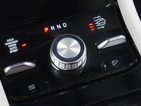 Used 2023 Jeep Grand Cherokee Overland image 28