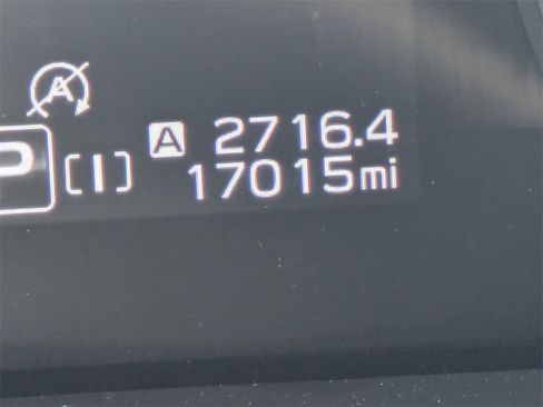 Used 2024 Subaru Crosstrek 2.0i Premium image 31